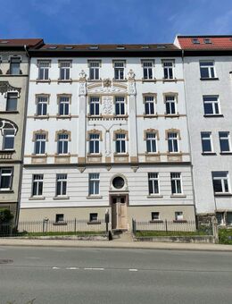 Große 5-Zimmer-Wohnung mit 2 Balkonen + 2 Bäder zu vermieten - Zeitz