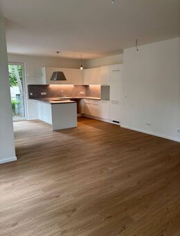 Hochwertige, moderne Wohnung mit Terrasse und eigenem Gartenanteil - Erstbezug! - Berlin