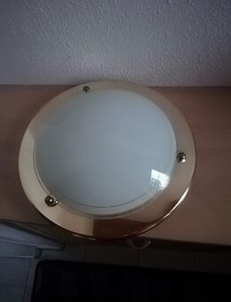Deckenlampe vorne mit Glas Durchmesser ca 31 cm Funktioniert ist gebraucht und in guten zustand - Atting