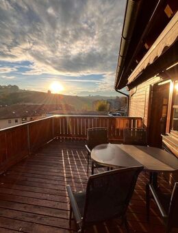 6-Zi.-Holz-EFH mit Südterrasse, Wintergarten, 2 Balkonen u. Blick ins Grüne in der Gmd. Lappersdorf - Lappersdorf