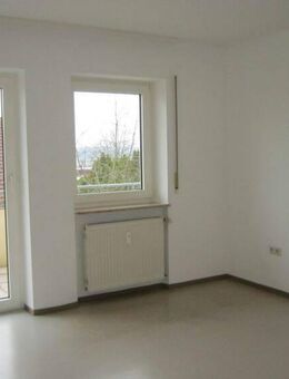 *** ATTRAKTIVE, 3 ZIMMER MIT BALKON UND GARTENANTEIL*** - Feuchtwangen