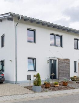 *Neuwertige und moderne Doppelhaushälfte in ruhiger Wohnlage* - Hunderdorf
