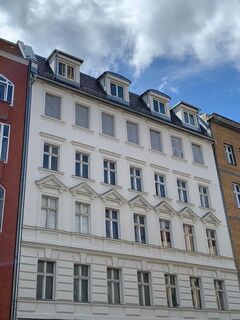 3-Zimmer Altbauwohnung als Kapitalanlage nahe Volkspark Wilmersdorf