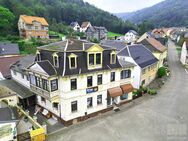 Tradition und Moderne in perfekter Harmonie: Charakteristisches Wohn- und Geschäftshaus im Herzen von Schwarzburg - Schwarzburg