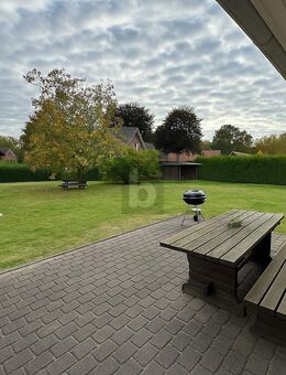 SCHÖNER FAMILIENTRAUM MIT GROßEM GARTEN - Ahlerstedt