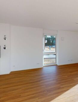 Moderne 3-Zimmer-Wohnung mit EBK, Dachterrasse und Kellerraum - Geesthacht