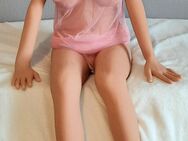 Echte exotische Sexdoll Christelle 135 cm, 22 kg, Körbchengröße B35, neuwertig - Rodenbach (Hessen)