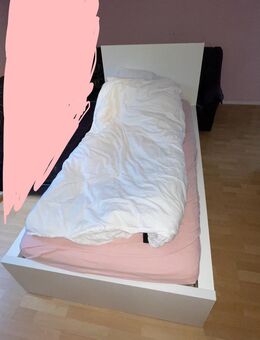 Malm Bett weiß fast neu mit teurem Lattenrost beides IKEA - Frankfurt (Main)