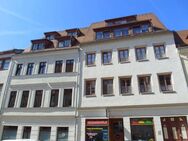 Ruhig zur Hofseite und zentral im Zentrum * 2-Zimmer-Wohnung mit XXL-Balkon und guter Einbauküche - Torgau
