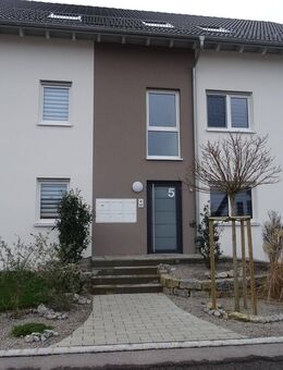 Modern und Exklusiv - Schöne Neubau 4-Zimmer-EG-Wohnung (links) im ruhigen Neubaugebiet in Honhardt - Frankenhardt