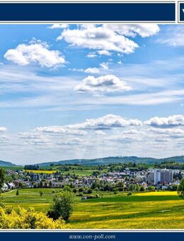 Großzügig Wohnen auf zwei Etagen mit Fernblick, Feldrandlage, 2 Terrassen, Garten & Doppelgarage - Neu Anspach