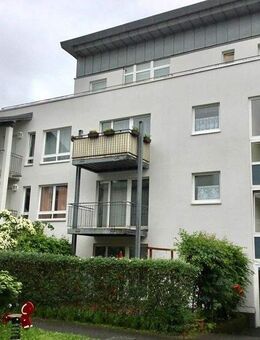 Sanierte 3-Zimmer-Wohnung mit Dachterrasse auf dem Brüser Berg in Bonn - Bonn