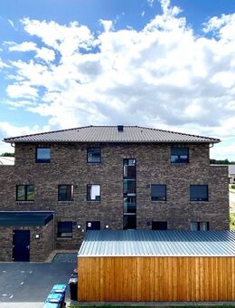 Junge 3-Zimmer-Wohnung im Staffelgeschoss mit Dachterrasse - Harsefeld