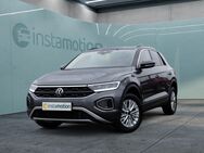 VW T-Roc, 1.5 TSI Life, Jahr 2023 - München