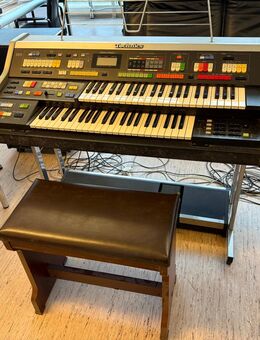 sehr gut erhaltene Konzertorgel Technics pcm sound 600 zu verkaufen - Luzern