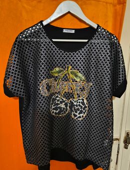 Cherry T-Shirt Gr M/L - Neumünster
