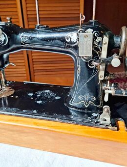 Vintage ADLER Nähmaschine von 1909 - Loxstedt