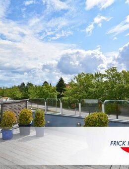 Wohn- und Geschäftshaus in Zentrumslage mit PKW-Stellplätzen - Oldenburg (Holstein)