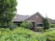 Topzentral gelegenes, modernisiertes Einfamilienhaus mit Garage auf schönem Gartengrundstück - Cloppenburg