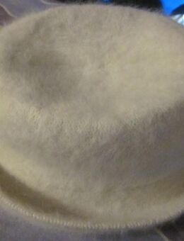 2 Hüte, cremefarben, Angora, 57cm + beige - München