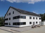Fertigstellung in Kürze - 3-Zimmerwohnung mit Balkon; Wärmepumpe, PV-Anlage; KfW Förderung - Schierling