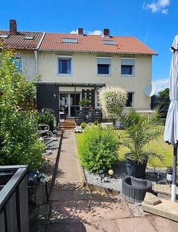 Reihenendhaus mit Garten & Pool - Kitzingen