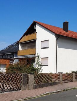 Gepflegtes 2-Familienhaus mit Einliegerwohnung und Doppelgarage Feucht - Feucht