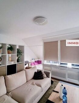 IMMOBERLIN.DE - Schöne Dachgeschosswohnung mit Südterrasse & Pkw-Stellplatz - Berlin