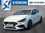 Hyundai i30, 1.5 T-GDi N Line T EU6d FL Fastback 48V N-LINE, Jahr 2021 - Warendorf