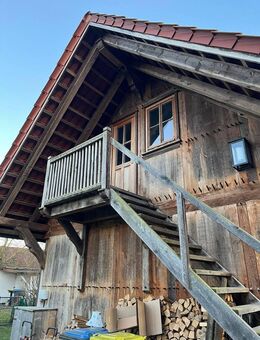 Charmante Dachgeschosswohnung in Winsen (Aller) - Winsen (Aller)