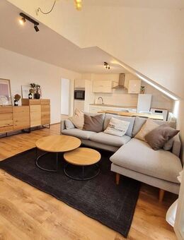 Erstbezug nach Sanierung - Exklusive, vollmöblierte Dachgeschosswohnung mit Dachterrasse & TG - Düren