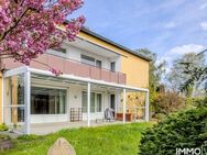 Ruhig gelegenes Zweifamilienhaus mit Einliegerwohnung im DG und Home Office im Souterrain - Hannover
