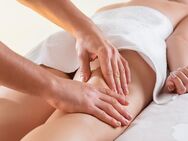 Massage für die hart arbeitende Dame - Neuss