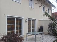 Wunderschöne Doppelhaushälfte mit Dachterrasse, Carport und Garage!! - Hallbergmoos