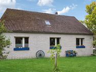 Einfamilienhaus mit ca. 5.000 m² Grundstück in ruhiger Lage im Vorort von Grimmen - Grimmen