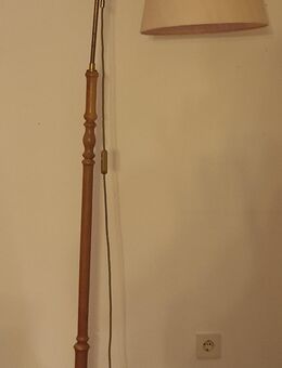 Stehlampe, Holz, Messing-Optik, höhenverstellbar, max, 60 W - Winsen (Aller)