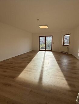 Frisch renovierte & moderne 2-Zimmer EG Wohnung mit Terrasse, Stellplatz & großem Keller - Walldürn