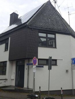 Großzügiges Architektenhaus in begehrter Lage von Wiesbaden-Rambach! - Wiesbaden