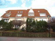 Ruhige, großzügige 2-Raum-Dachgeschoss-Wohnung mit Einbauküche - Radeberg