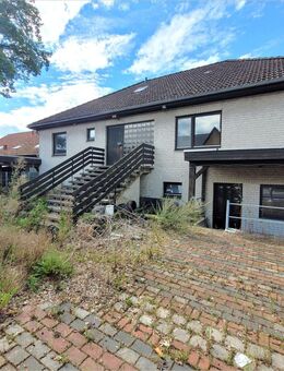 Großes Ein- bis Zweifamilienhaus in idyllischer Lage mit mit starken Renovierungsbedarf - Wesendorf