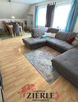 Oben ist es am Schönsten, 3,5 Zimmer DG-Wohnung mit eigener Terrasse und vorhandener EBK! - Eislingen (Fils)