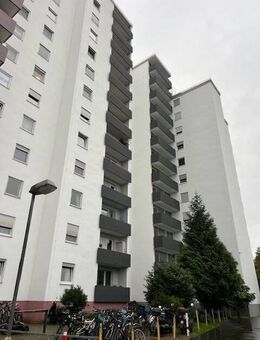 **moderne ETW mit 3,5 Zimmern und 2 Balkonen in zentraler Wohnlage** - Erlensee