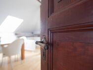Große 3ZKB plus Galerieraum im DG einer historischen Villa. Möbliert oder unmöbliert zu haben. - Diez