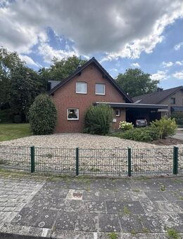 Wohntraum auf großem Grundstück in Neukirchen-Vluyn - Neukirchen-Vluyn