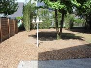 + + gr. Wohnraum + + ansprechender Grundriss + + Terrasse / Garten + + nur drei Mietparteien + + - Korschenbroich