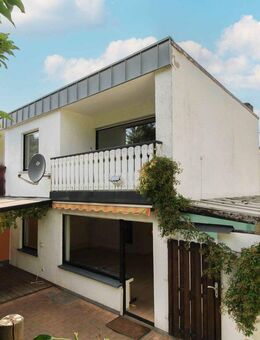 Preiswert & für die Familie: Reiheneckhaus mit Gartenoase & Garage oberhalb vom Ortskern - Vlotho