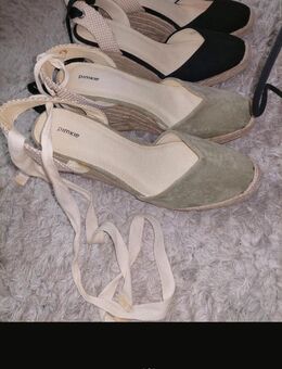 Keilabsatz Pumps mit Band zum schnüren - Bremen