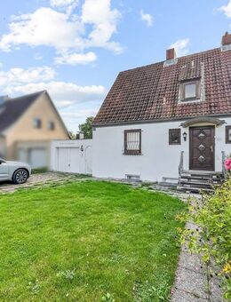 Erbbau: Doppelhaushälfte in St. Jürgen im Dornröschenschlaf mit Potential - Lübeck