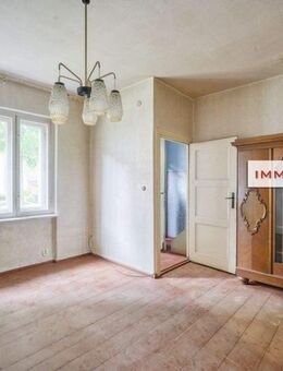 IMMOBERLIN.DE – Solide Doppelhaushälfte mit Ausbaupotential bis ca. 180 m2 - Berlin