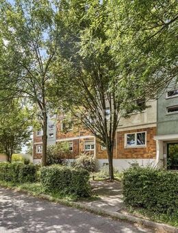 Perfekt für Kapitalanleger - Vermietete 3-Zi.-Wohnung mit Balkon in grünem Umfeld - Berlin
